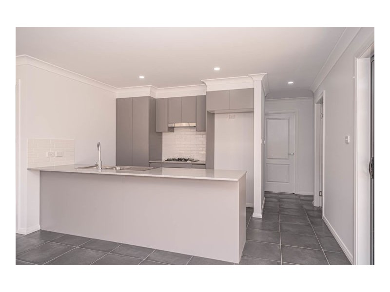 16 Peterson Drive, Armidale NSW 2350