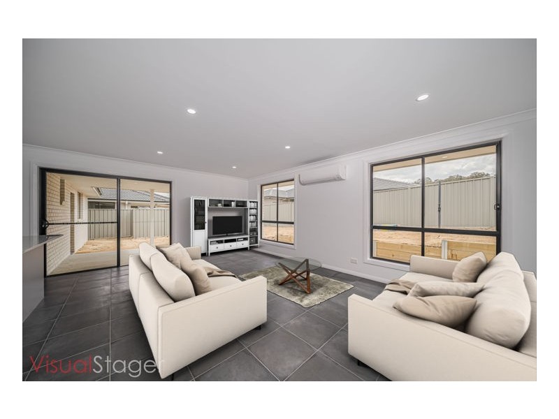 16 Peterson Drive, Armidale NSW 2350