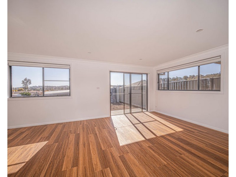 1/2 Ailsa Crescent, Armidale NSW 2350