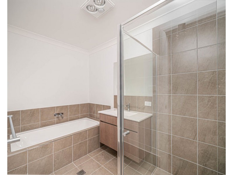 1/2 Ailsa Crescent, Armidale NSW 2350