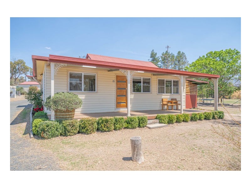 11 Newholme Road, Armidale NSW 2350