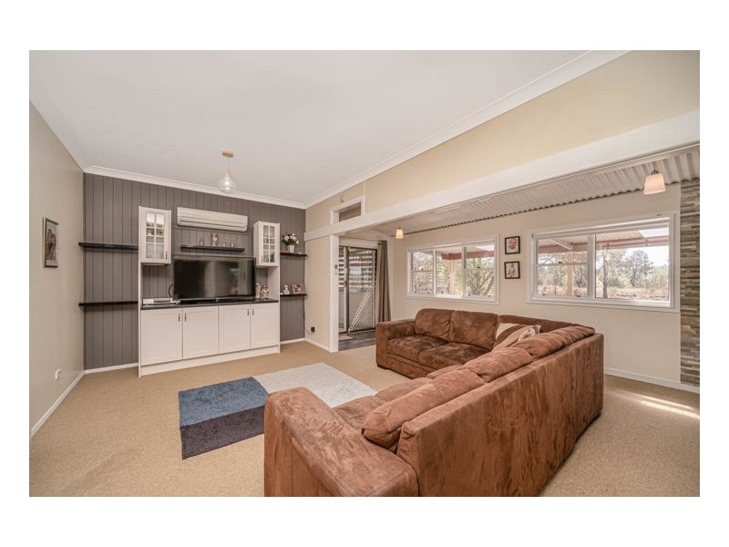 11 Newholme Road, Armidale NSW 2350