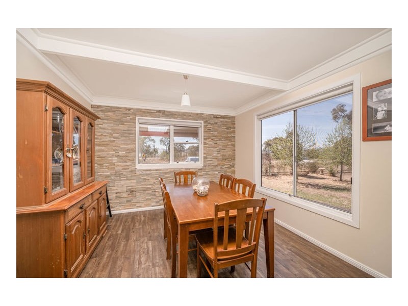 11 Newholme Road, Armidale NSW 2350