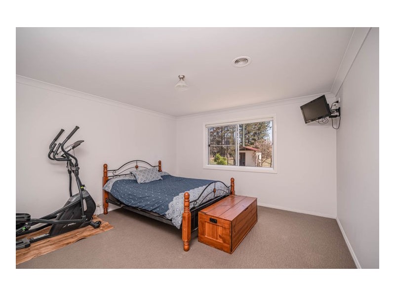 11 Newholme Road, Armidale NSW 2350