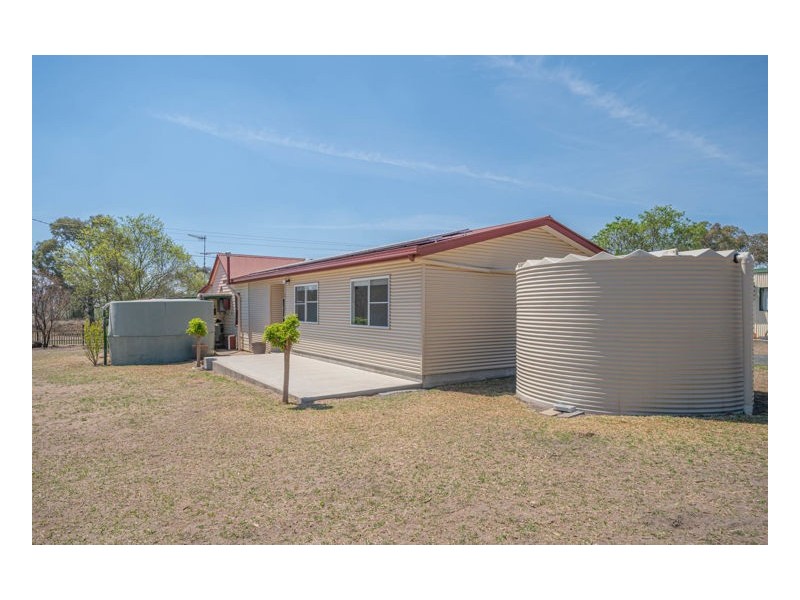 11 Newholme Road, Armidale NSW 2350