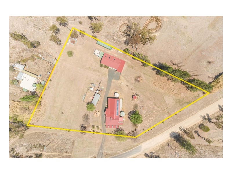 11 Newholme Road, Armidale NSW 2350