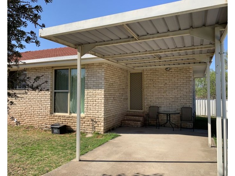 2/11 Centennial Close, Armidale NSW 2350