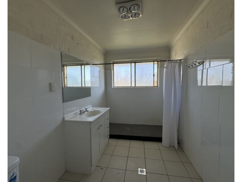 2/11 Centennial Close, Armidale NSW 2350