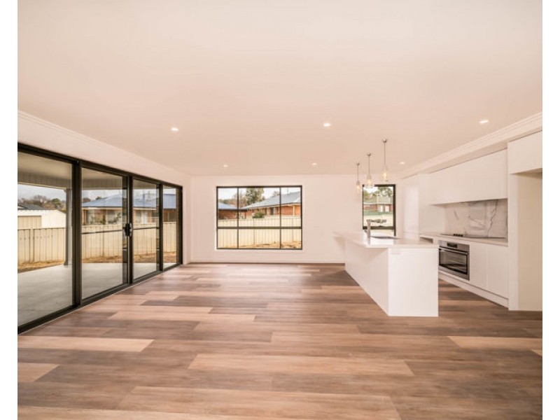 6 Albion Close, Armidale NSW 2350