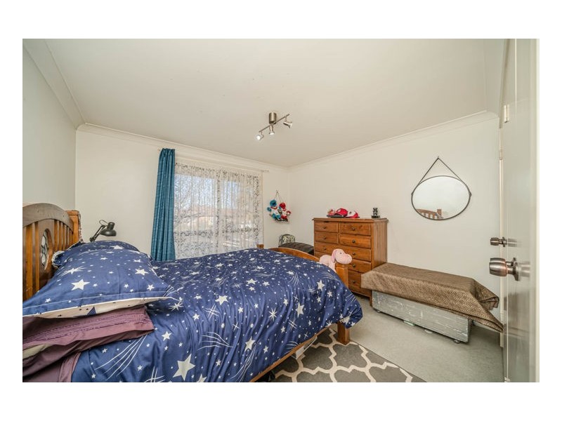 6 Evangelene Crescent, Armidale NSW 2350