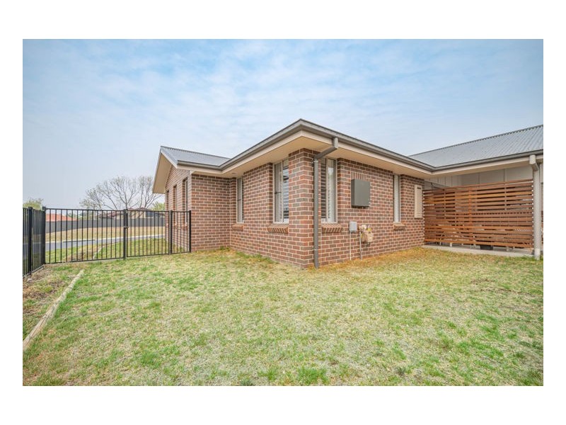 6/ 22 Freeman Crescent, Armidale NSW 2350
