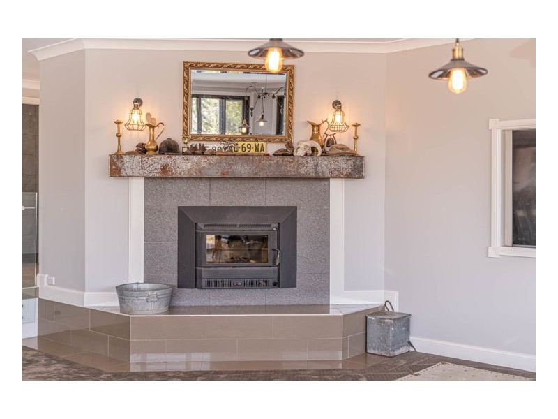 62 Macleay Way, Armidale NSW 2350