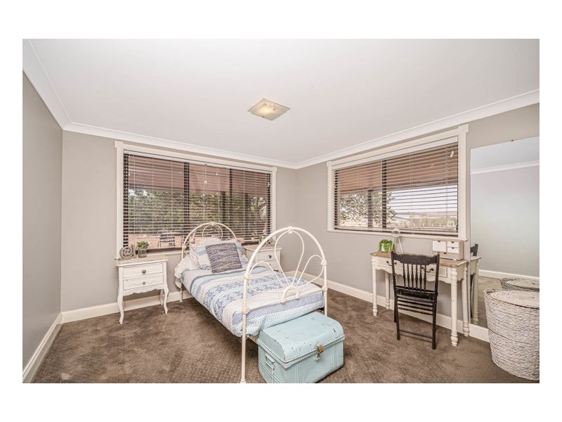 62 Macleay Way, Armidale NSW 2350