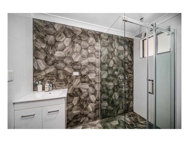 62 Macleay Way, Armidale NSW 2350