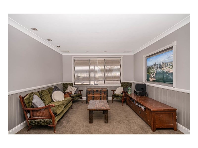 62 Macleay Way, Armidale NSW 2350