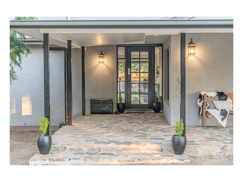 62 Macleay Way, Armidale NSW 2350