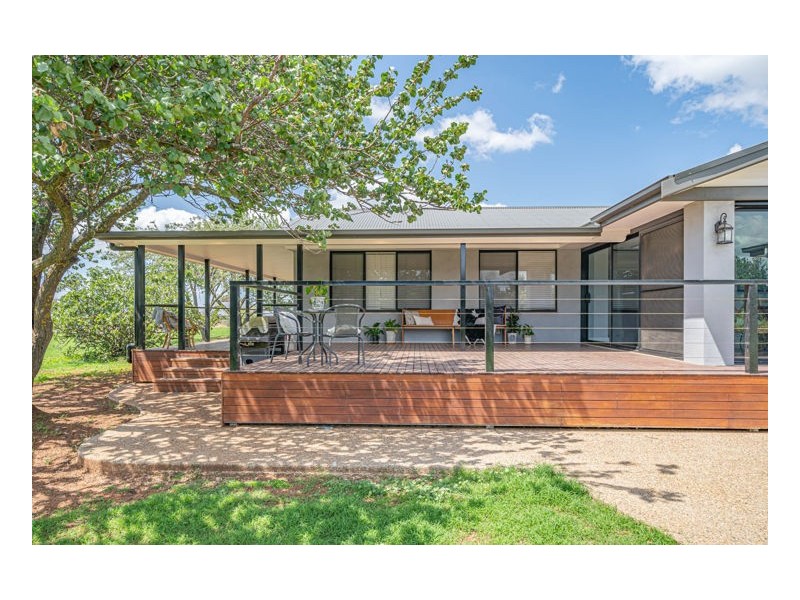 62 Macleay Way, Armidale NSW 2350