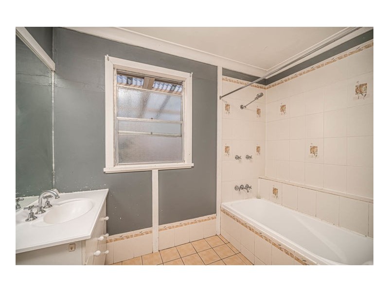 32 Enid Street, Armidale NSW 2350