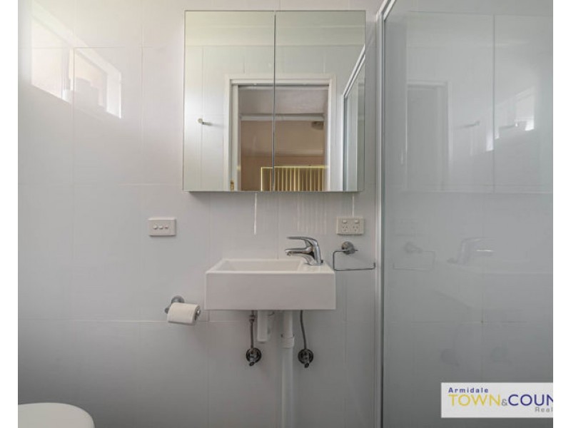 2 Gordon Street, Armidale NSW 2350