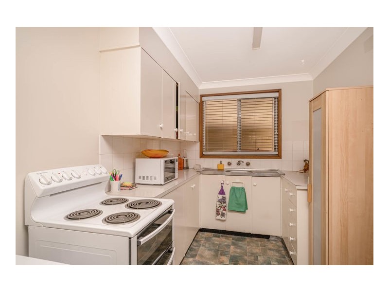2/15 Queen Elizabeth Drive, Armidale NSW 2350