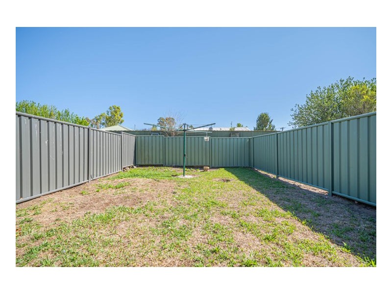 2/15 Queen Elizabeth Drive, Armidale NSW 2350