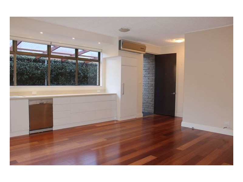 2/143 Faulkner Street, Armidale NSW 2350