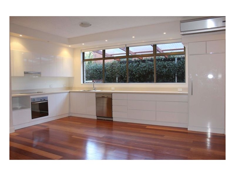 2/143 Faulkner Street, Armidale NSW 2350