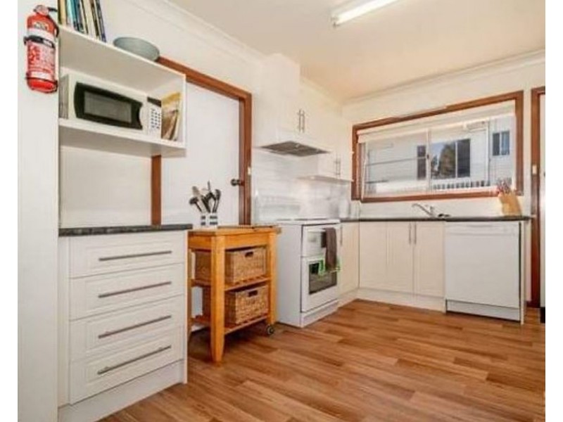 1/13-15 Railway Parade, Armidale NSW 2350