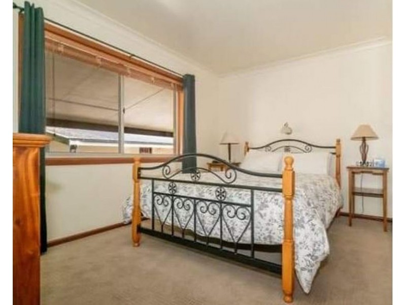 1/13-15 Railway Parade, Armidale NSW 2350