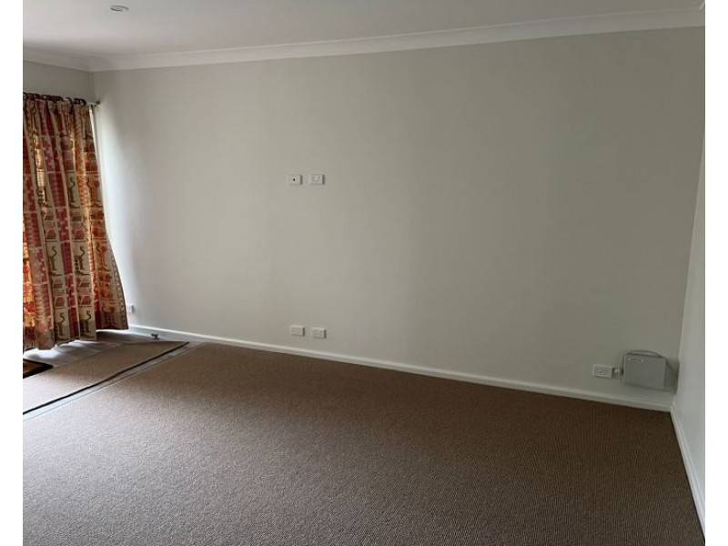 1/8 Mckeon Avenue, Armidale NSW 2350