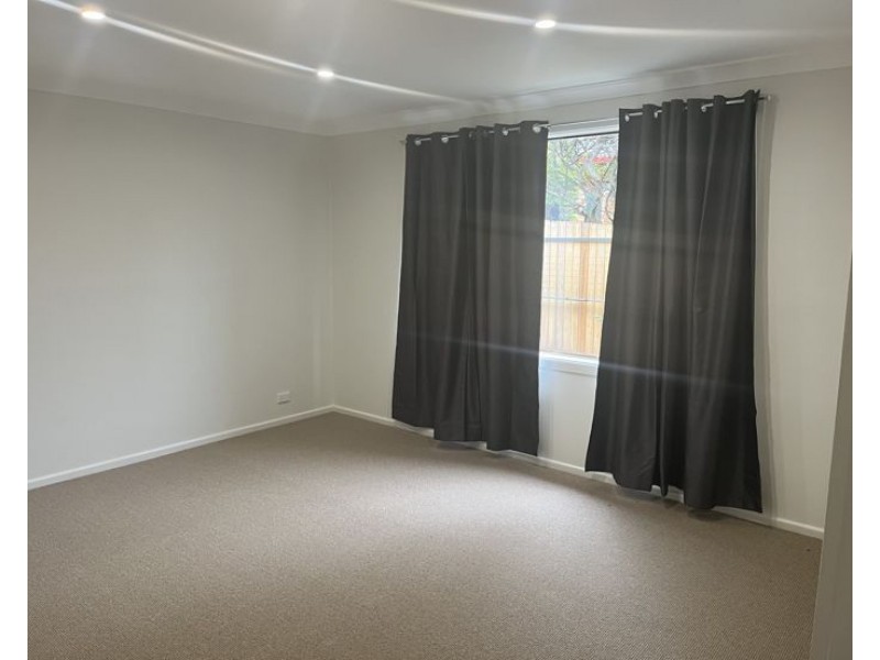 1/8 Mckeon Avenue, Armidale NSW 2350