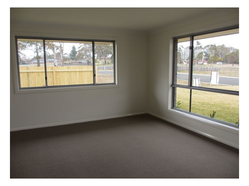 5 Claret Ash Drive, Guyra NSW 2365