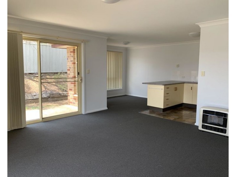 2B Kurrajong Close, Armidale NSW 2350