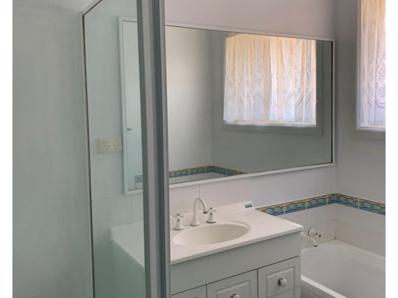 2B Kurrajong Close, Armidale NSW 2350