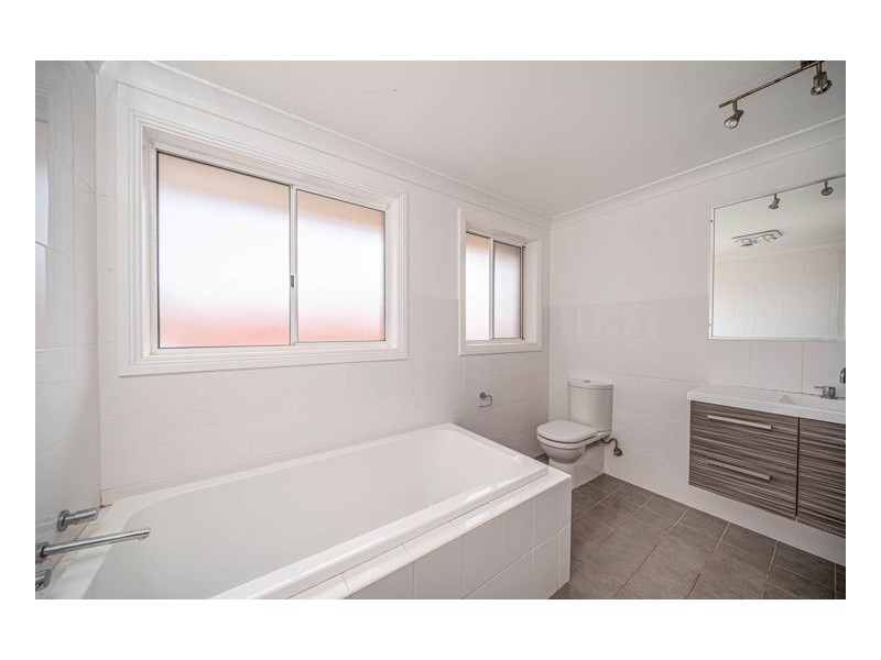 9 The Boulevarde, Armidale NSW 2350