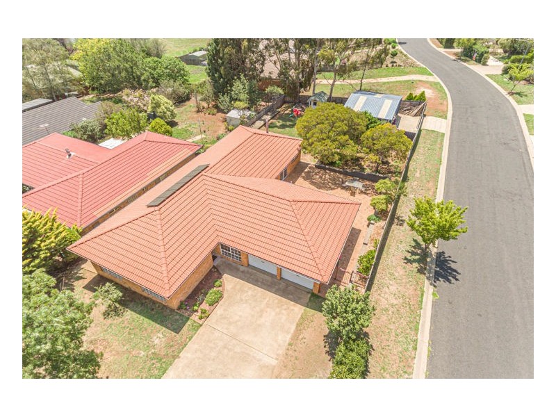9 The Boulevarde, Armidale NSW 2350