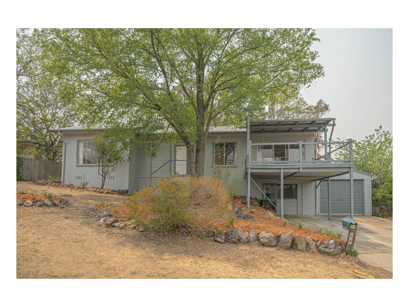 11 Odell Street, Armidale NSW 2350