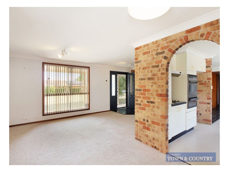 34 Crest Road, Armidale NSW 2350