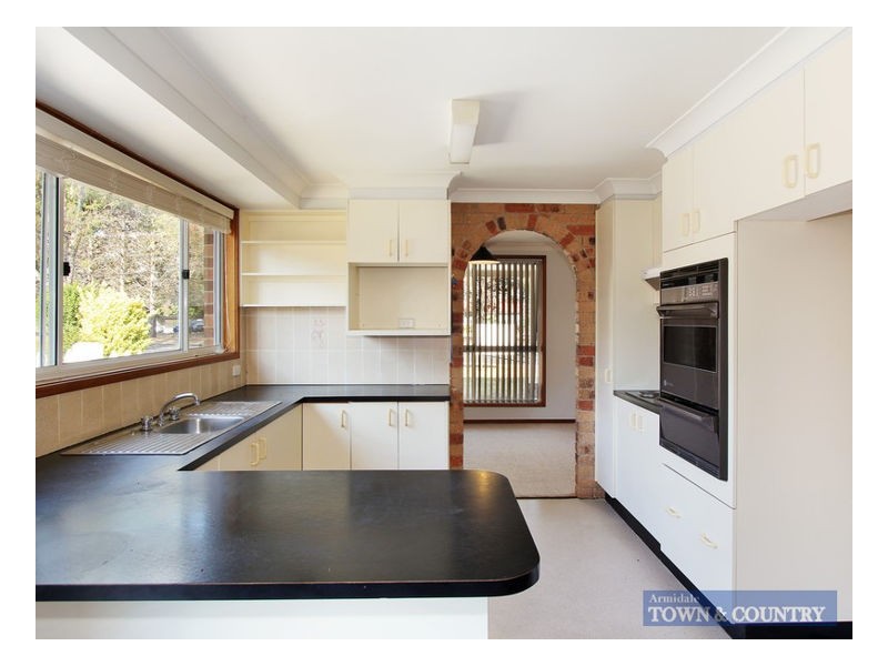 34 Crest Road, Armidale NSW 2350