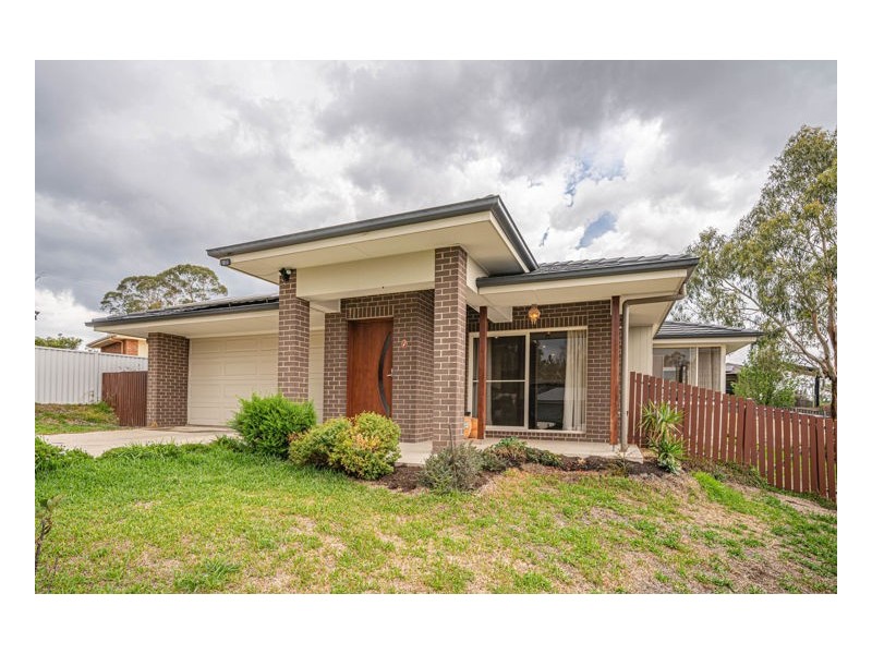 4 Grandview Crescent, Armidale NSW 2350