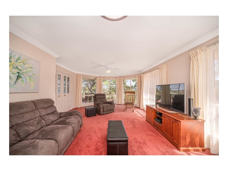 9 Nathaniel Pidgeon Drive, Armidale NSW 2350