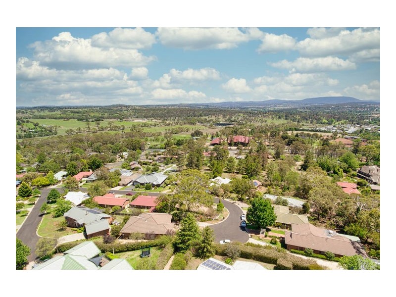 9 Nathaniel Pidgeon Drive, Armidale NSW 2350