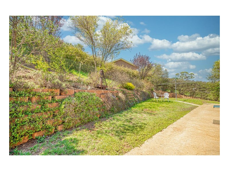 9 Nathaniel Pidgeon Drive, Armidale NSW 2350