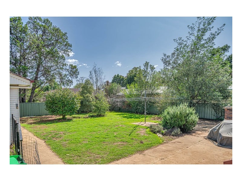 17 Duval Street, Armidale NSW 2350
