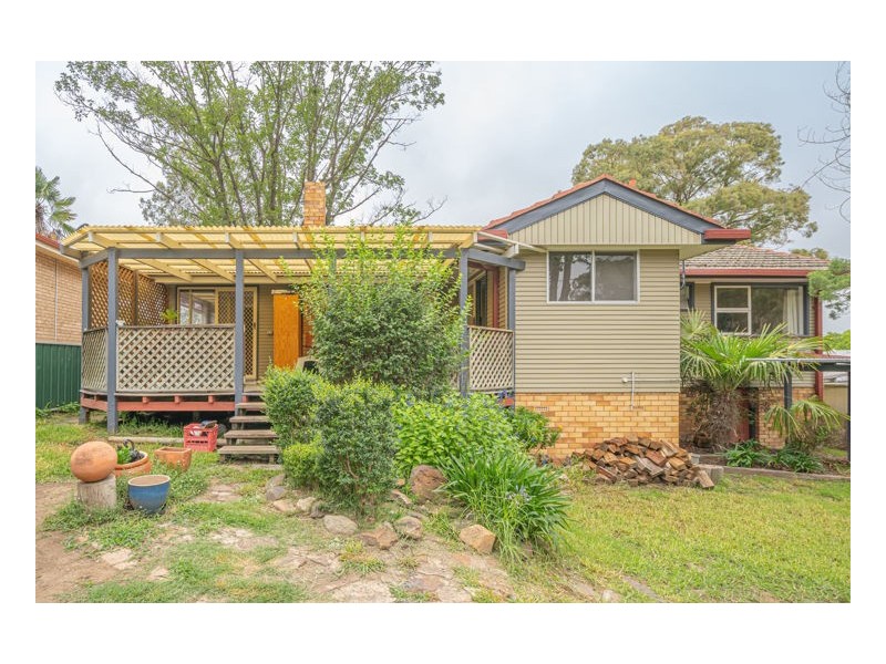 6 Mayfield Avenue, Armidale NSW 2350