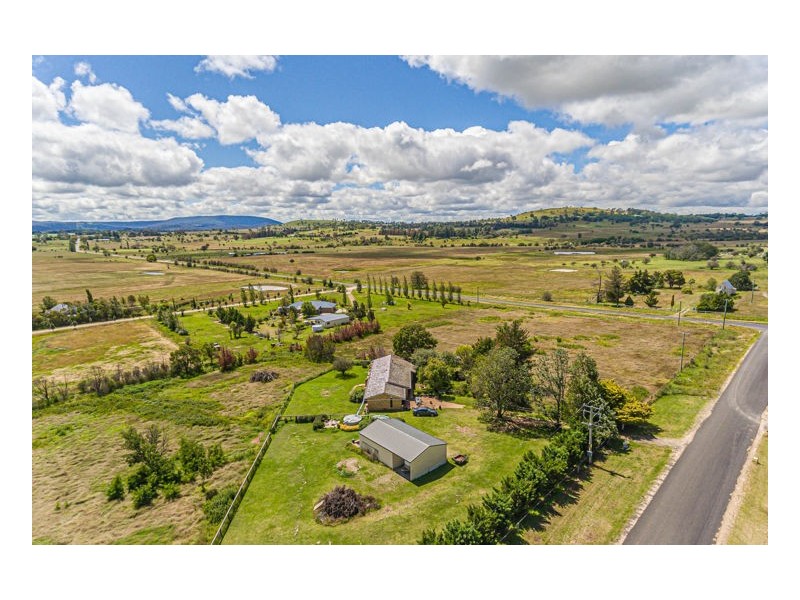 10 Mundays Lane, Armidale NSW 2350