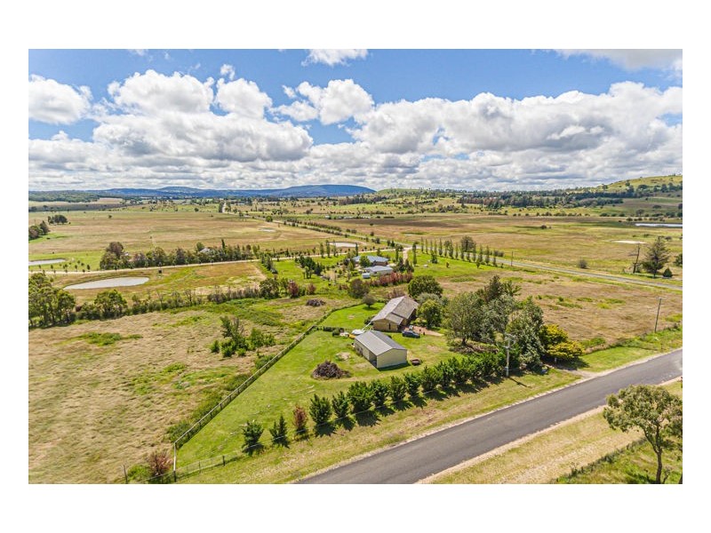 10 Mundays Lane, Armidale NSW 2350