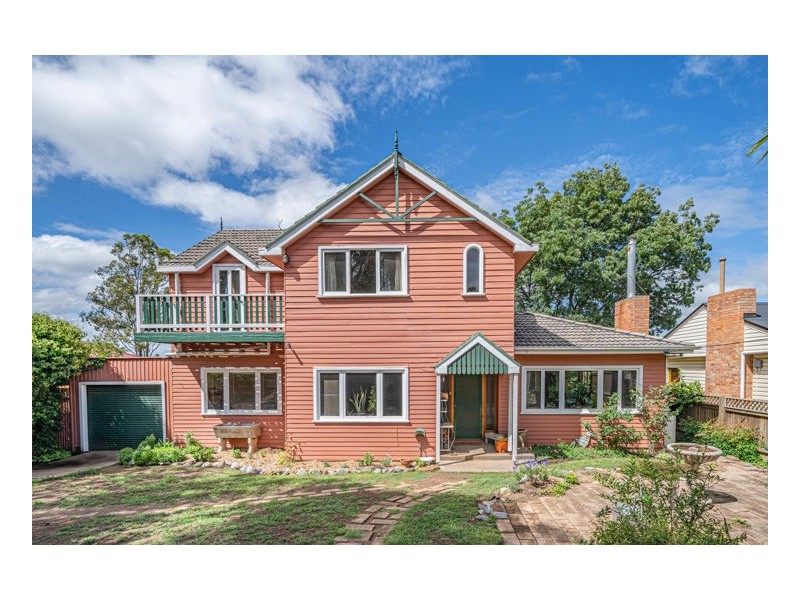 128 Erskine Street, Armidale NSW 2350