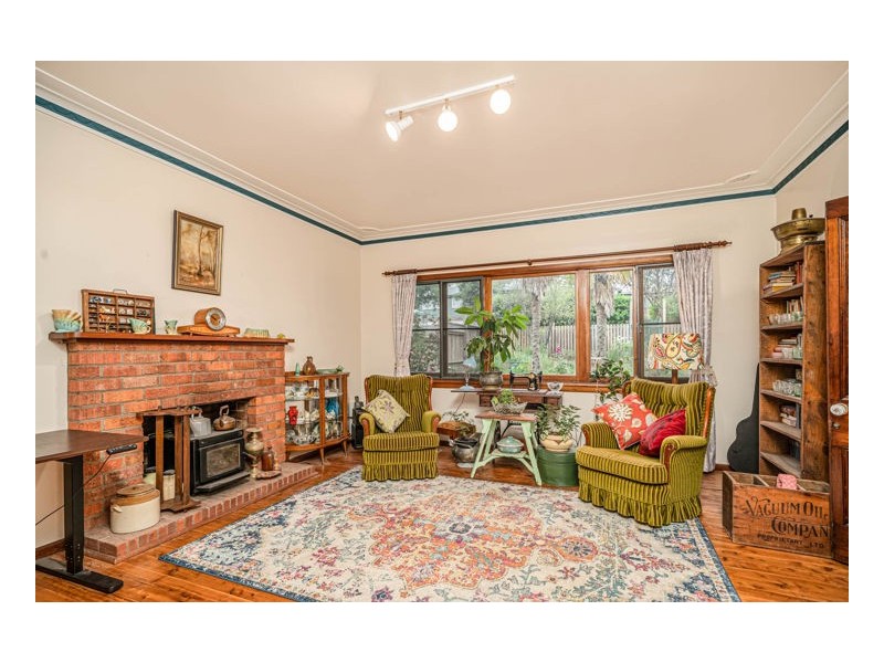 128 Erskine Street, Armidale NSW 2350