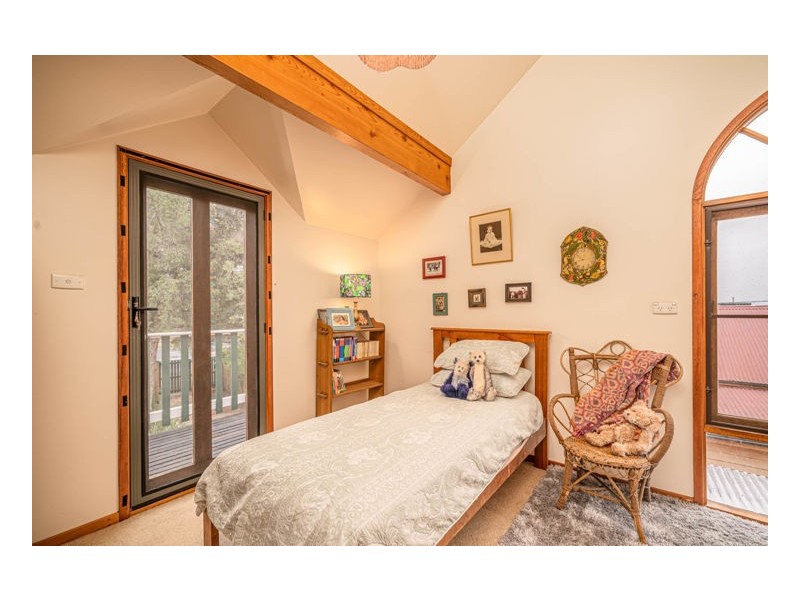 128 Erskine Street, Armidale NSW 2350